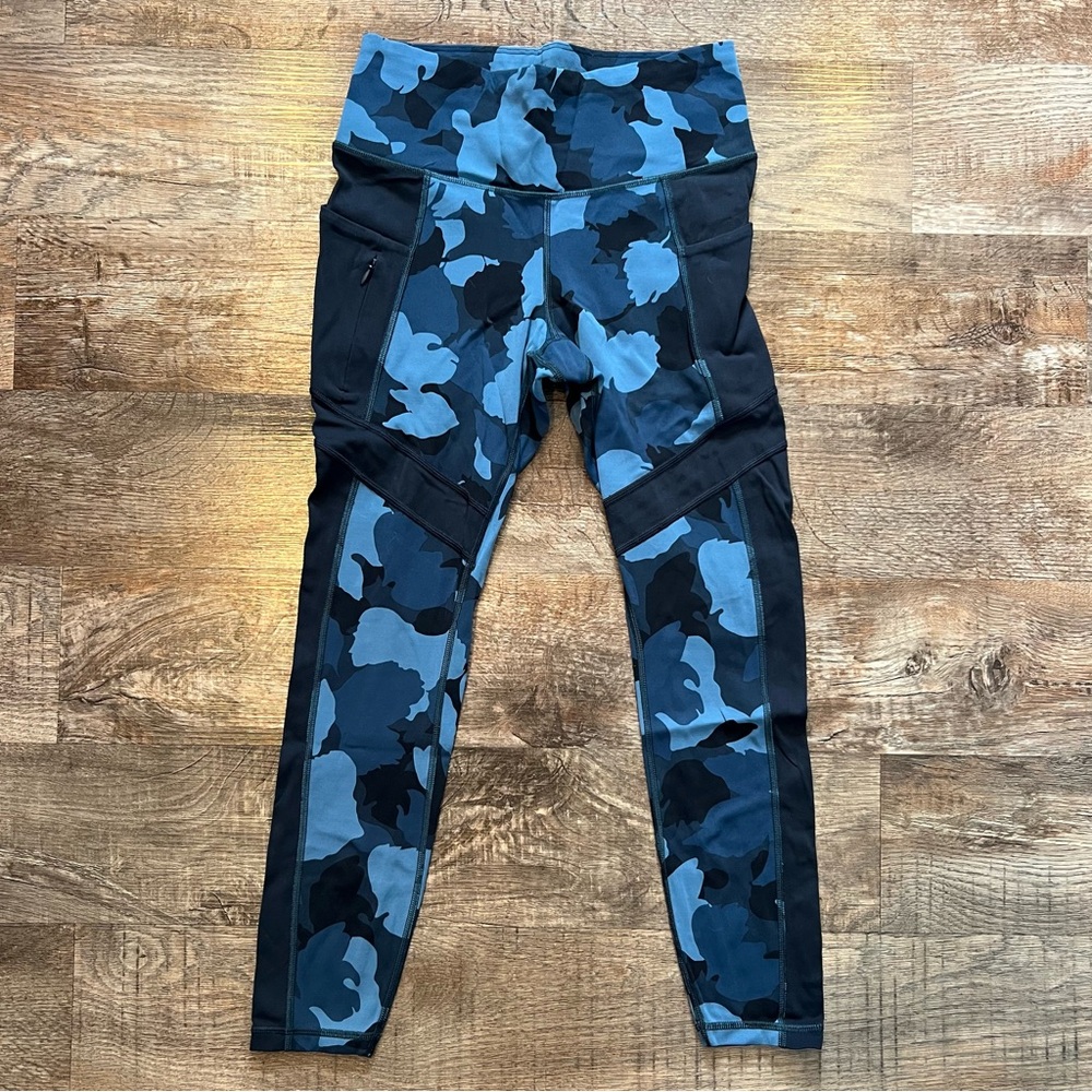 NWOTAthleta Blue Camo All In 7/8 Athletic Leggings With Side Pockets Size Small